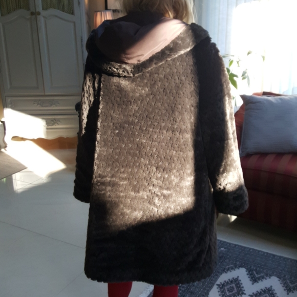 UTEX Size S Faux Fur Long Warm Coat Reversible - Picture 8 of 12